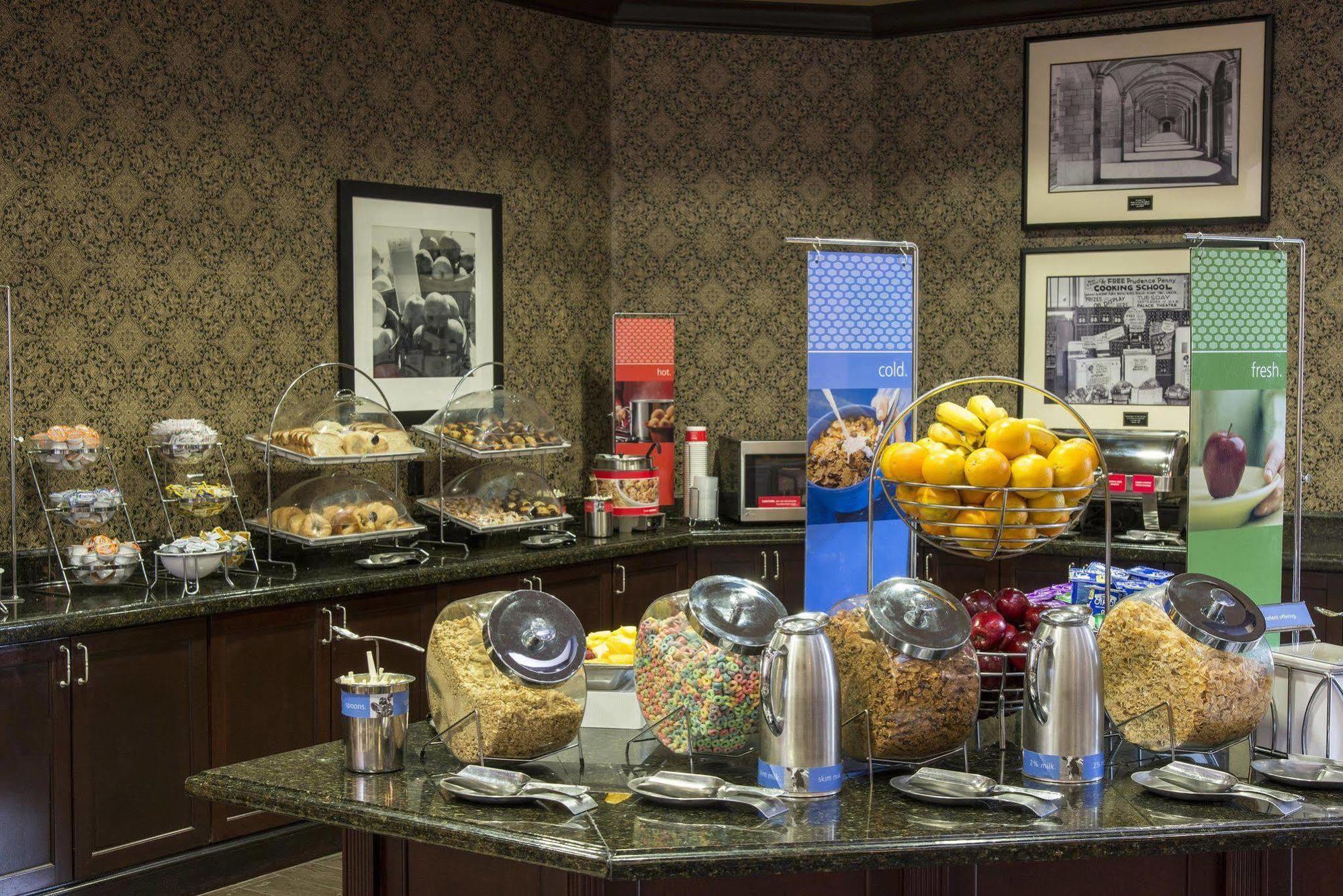 Hampton Inn & Suites Albany-Downtown Esterno foto